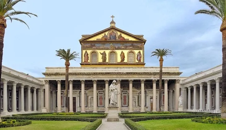 Monumentos turísticos em Roma e no Vaticano são fechados após terremoto