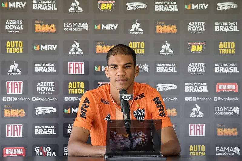 Atlético-MG deixa Leonardo Silva fora do duelo com o Fortaleza