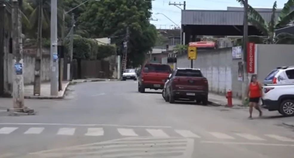 Motorista de aplicativo é assaltado e deixado em barranco com mãos e pés amarrados