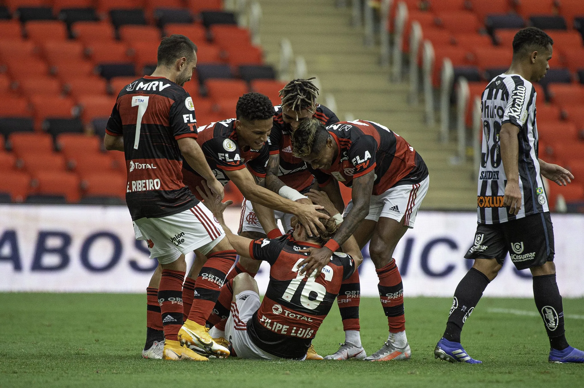 Falta pouco! TV Vitória transmite estreia do Flamengo no Cariocão 2021 nesta terça-feira