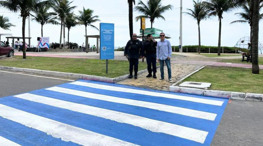 Novembro Azul: Faixas de pedestre são pintadas temporariamente em Vila Velha