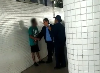 VÍDEO | Ambulante é detido após ameaçar passageiros com faca em Terminal de Vila Velha