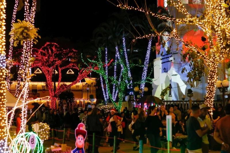 Pedra Azul ganha Vila de Natal Jardim das Estrelas