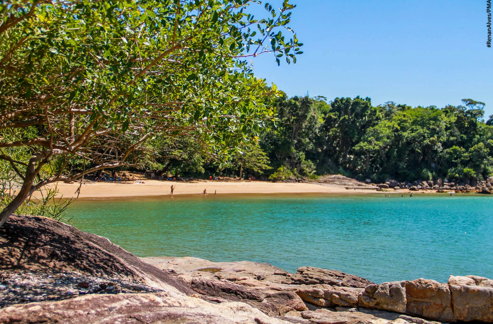 Conheça praias, cachoeiras e pontos turísticos para curtir em Anchieta