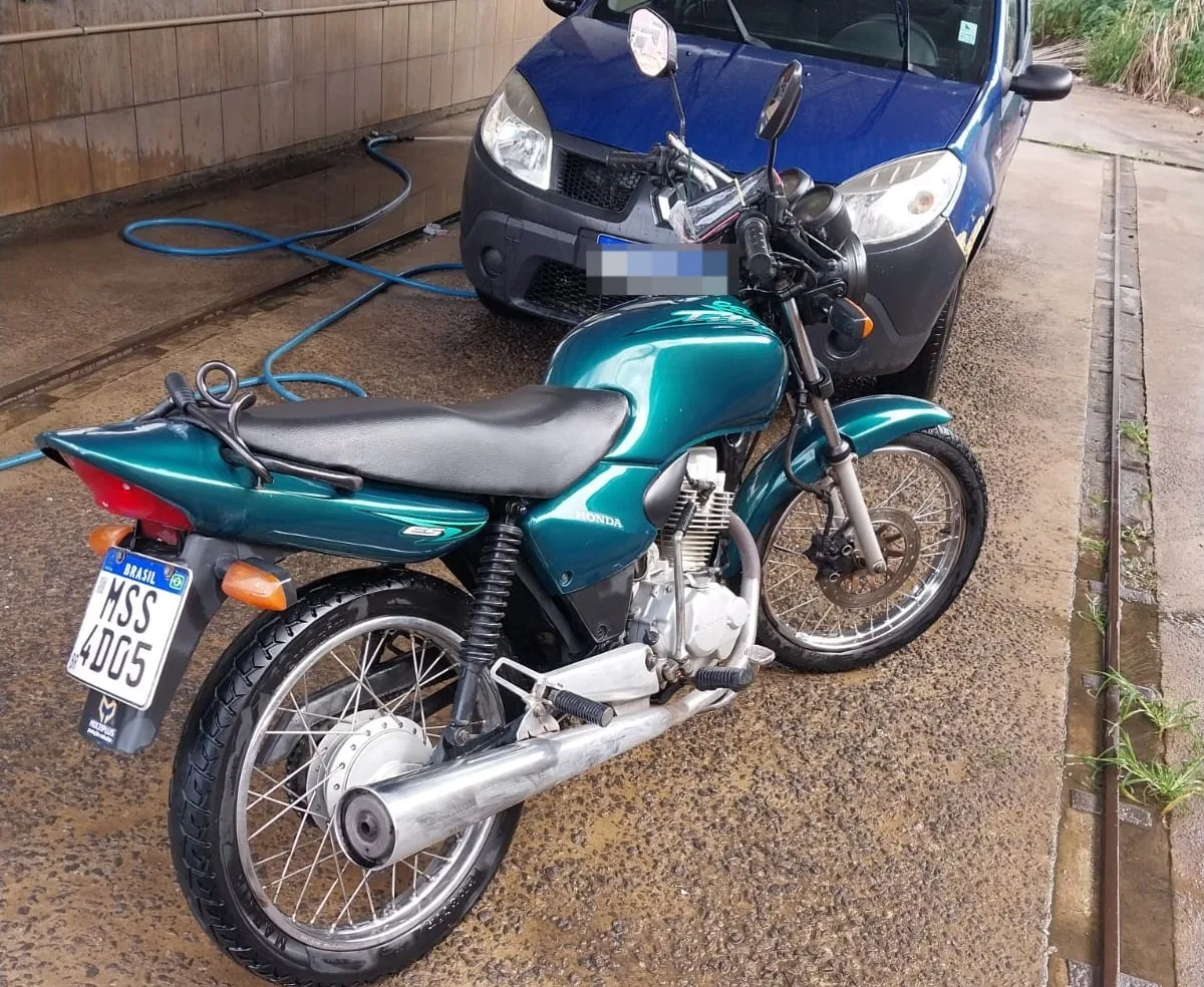 Grupo armado rende motociclista de aplicativo e rouba moto em Vila Velha