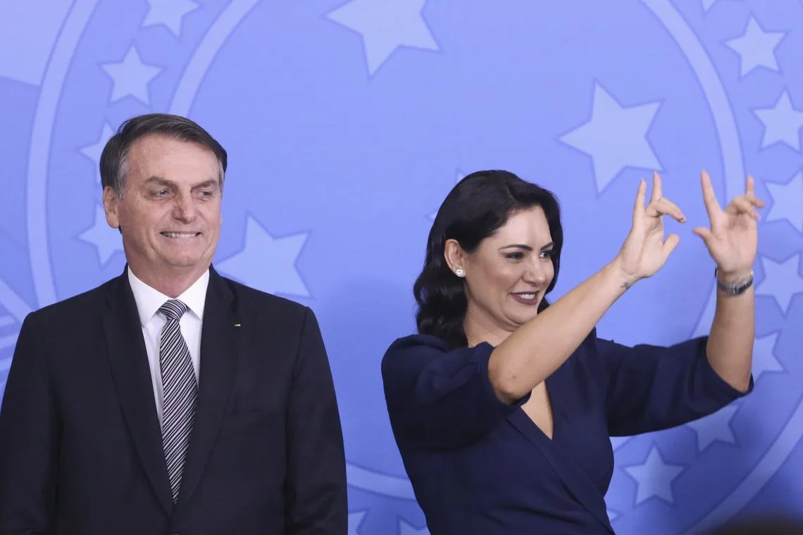 O presidente Jair Bolsonaro e a primeira-dama Michelle Bolsonaro, participam da Solenidade do Dia Nacional dos Surdos e Lançamento do LibrasGOV