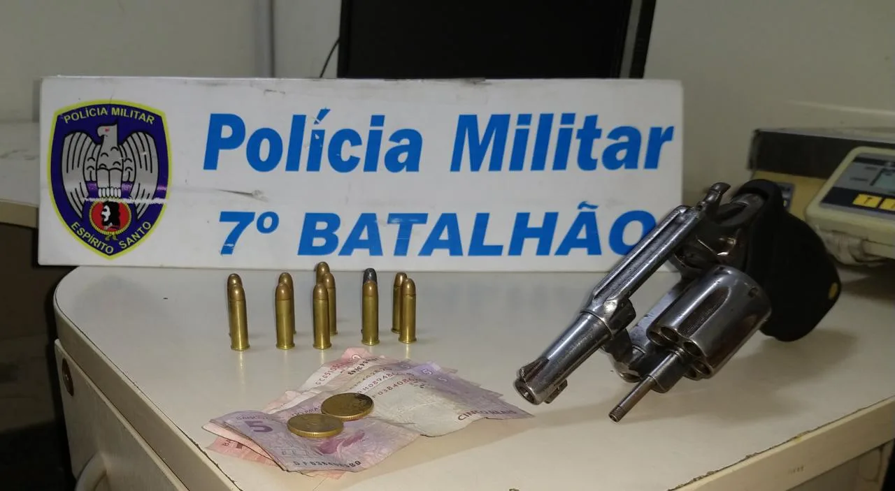 Homem é detido com arma e munição em Cariacica