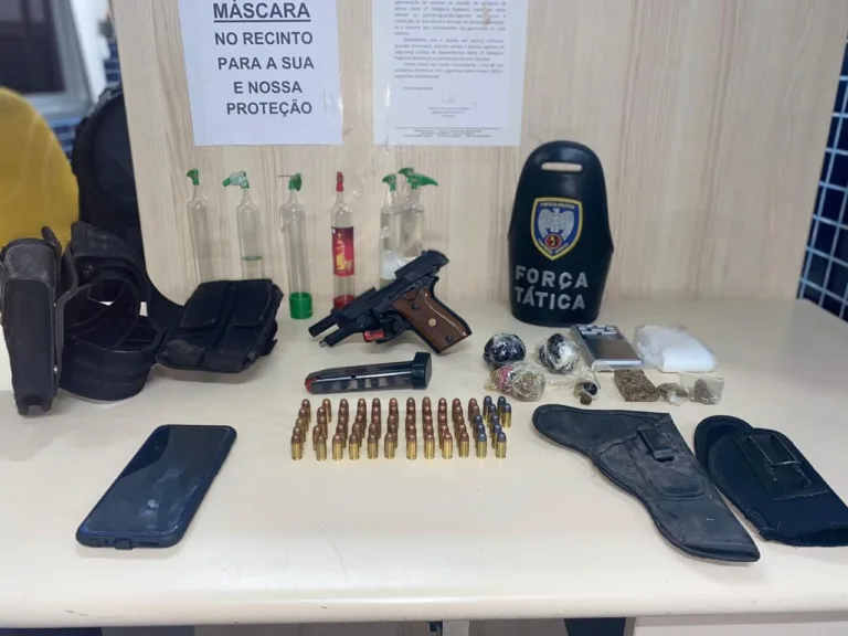 Denúncia anônima leva PM até casa com drogas, armas e munições em Vila Velha