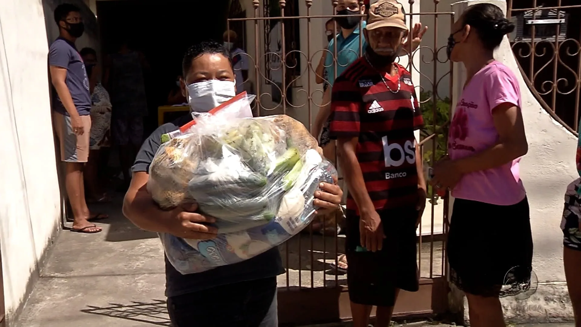 CUFA faz doação de cestas básicas para famílias em vulnerabilidade social