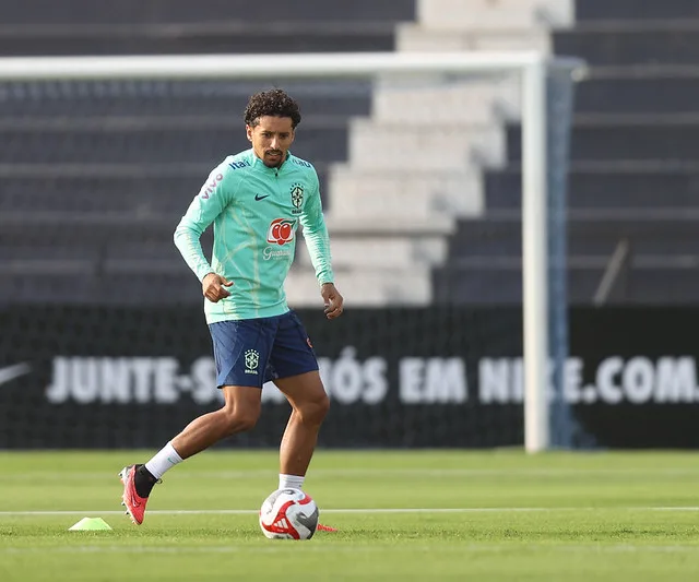 Marquinhos aprova o esquema de Diniz na Seleção: "Prazeroso"