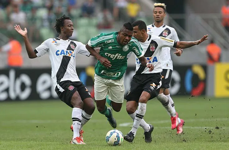 Palmeiras perde em casa e vê Vasco ganhar fôlego na luta contra o rebaixamento