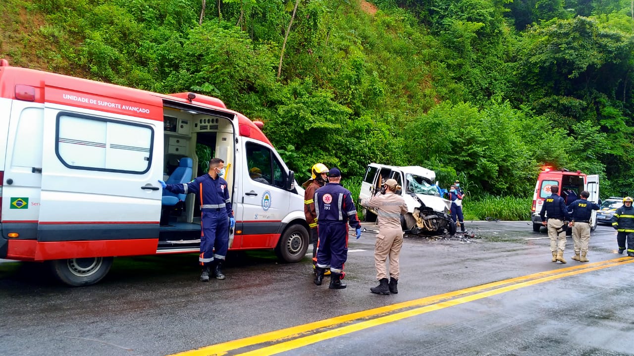 VÍDEO I Acidente na BR 262 em Viana deixa um morto e uma pessoa ferida