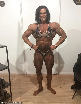 Vovó maromba surpreende com corpo aos 48 anos e compete no fisiculturismo