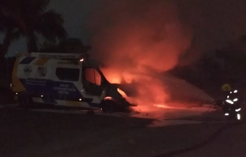 Vans da Guarda Municipal da Serra são incendiadas no Parque da Cidade