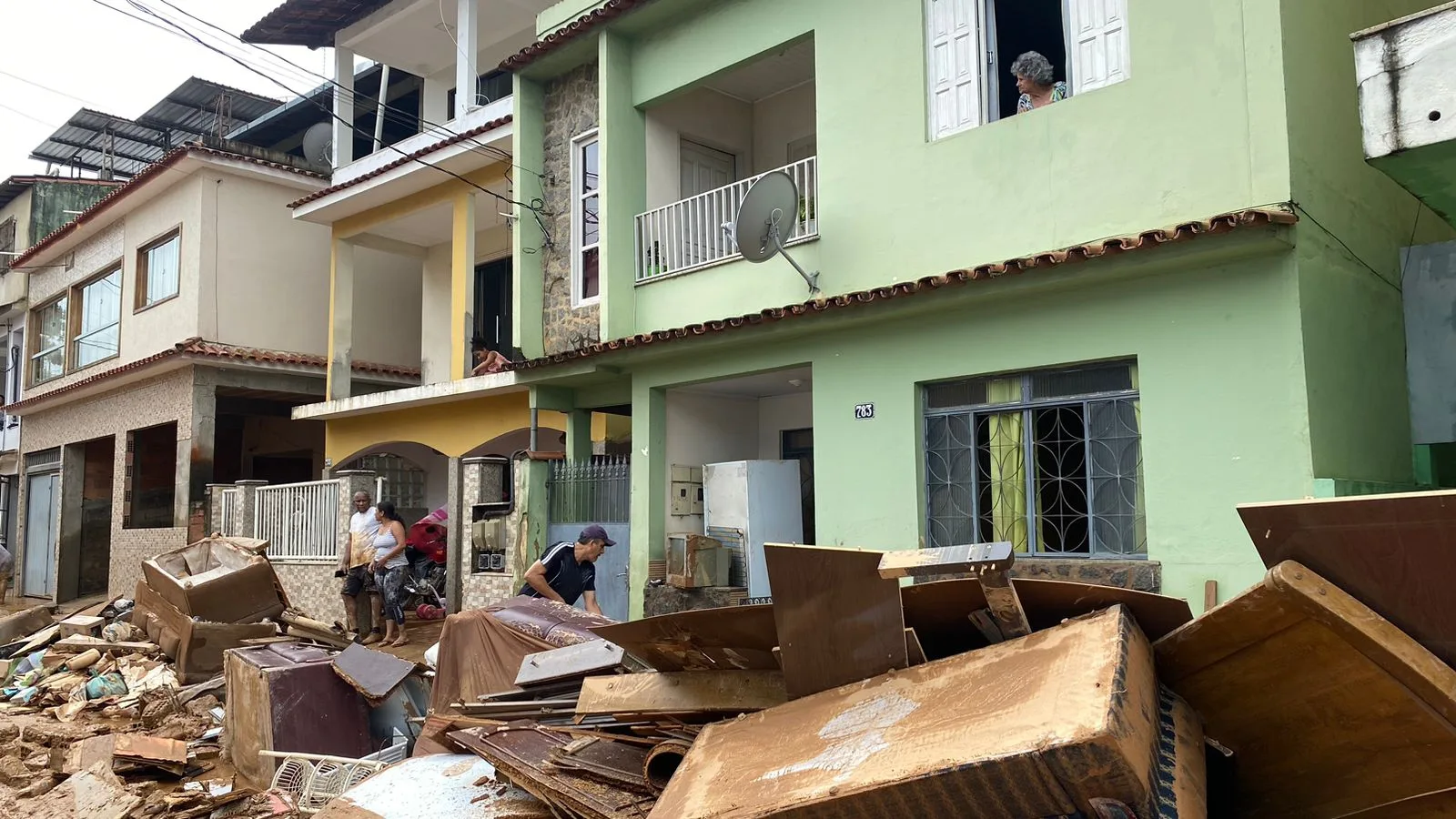 Chuva: sobe para 16 o número de mortes no Espírito Santo