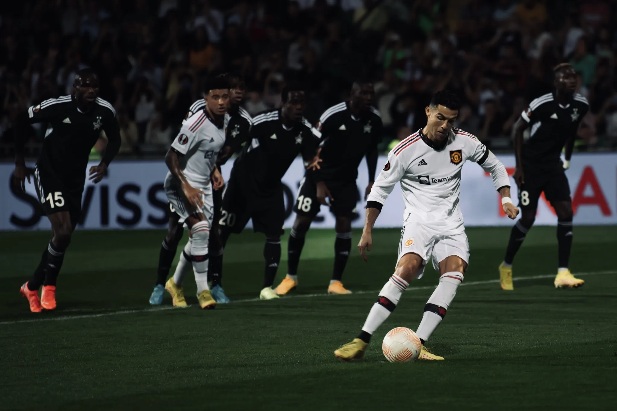 Cristiano Ronaldo marca 1º gol da temporada em vitória do United sobre o Sheriff