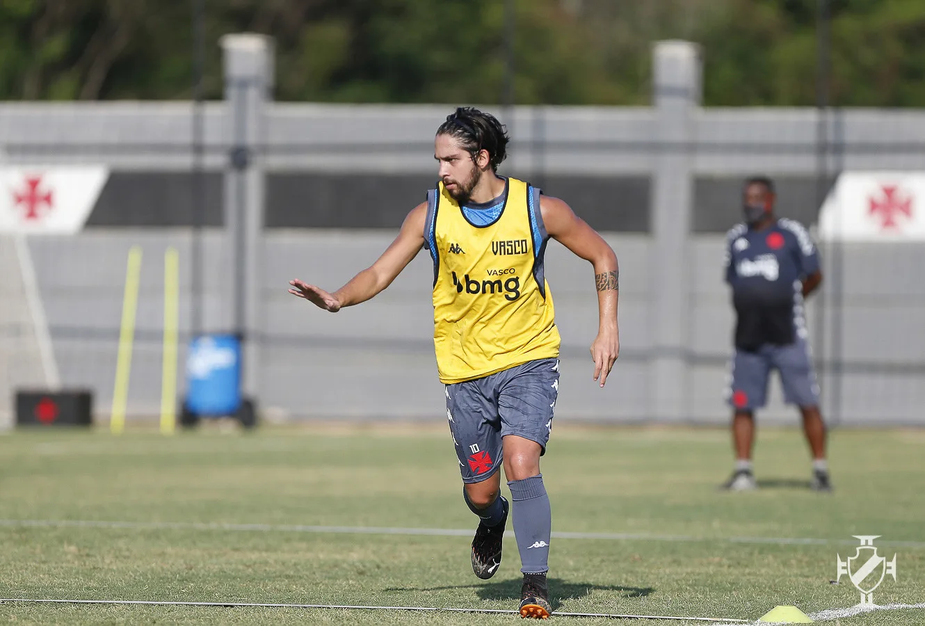 Benitez pode desfalcar o Vasco na 'decisão' diante do Corinthians