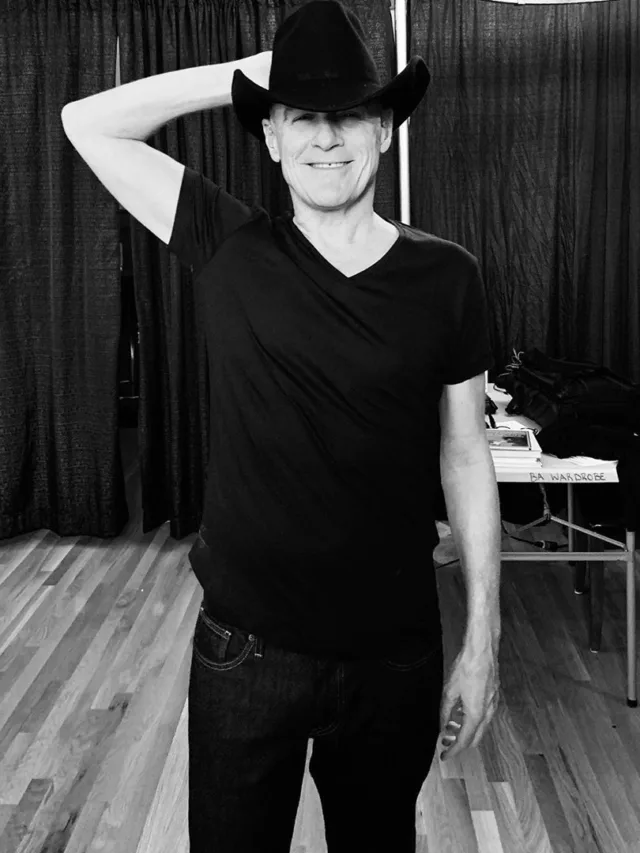 Prestes a fazer 60 anos, Bryan Adams volta ao País com álbum cheio de vitalidade