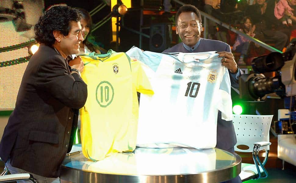 Pelé parabeniza Argentina por título Mundial e lembra Maradona