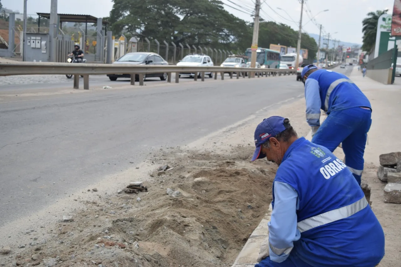 Trecho da Santos Neves em Cachoeiro fica em meia pista para obras