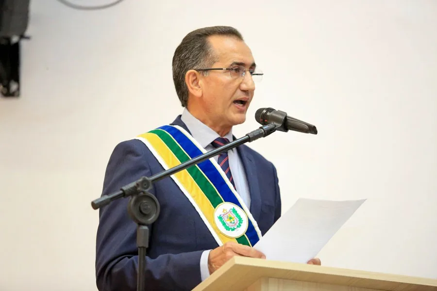 Amapá empossa novo governador; outros 9 assumem pela manhã