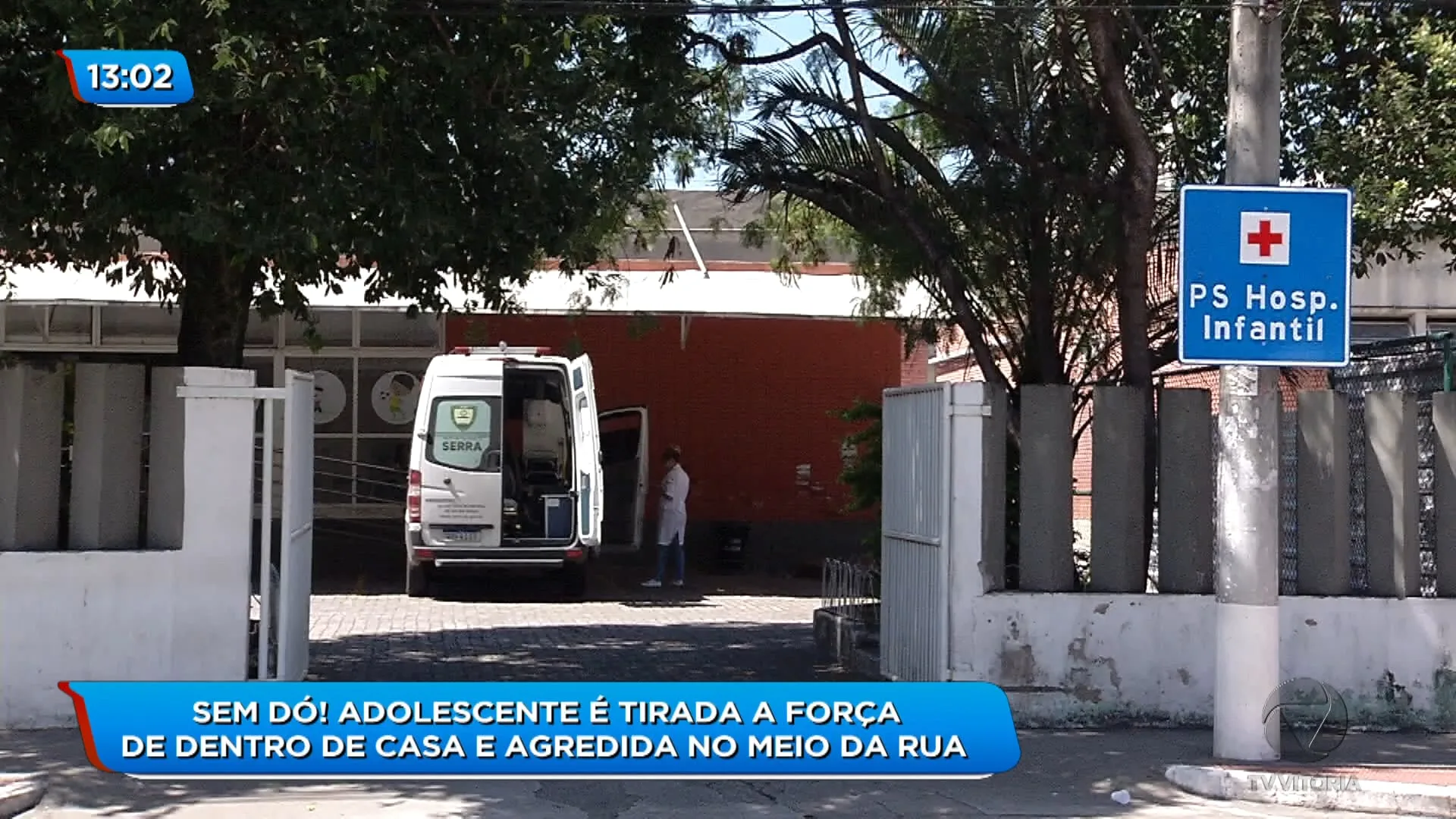 Adolescente é agredida por quatro mulheres no meio da rua