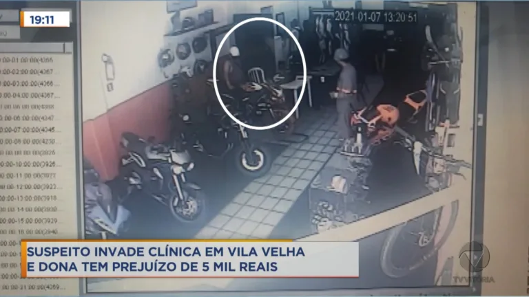 Ladrão arromba porta, invade e furta clínica em Vila Velha