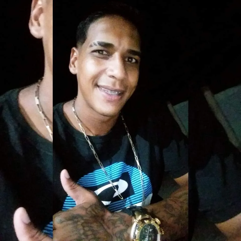 Jovem é morto com nove tiros em rua de bairro da Serra