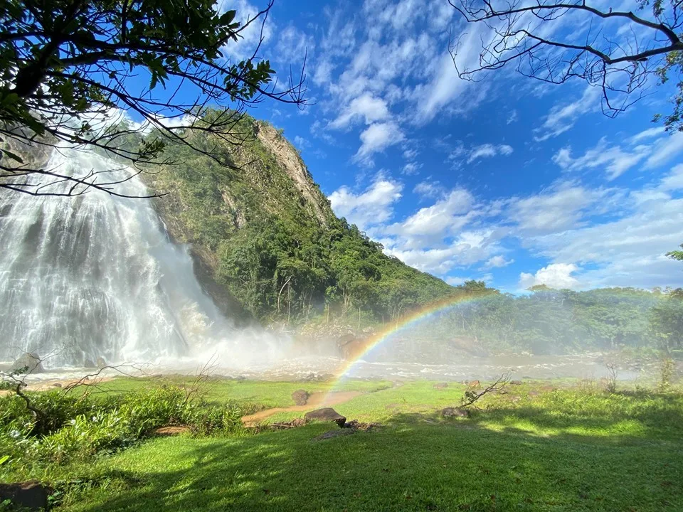 Parque Estadual Cachoeira da Fumaça está aberto para visitação. Confira os horários