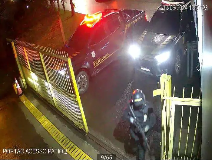 Assalto a carro-forte no aeroporto de Caxias do Sul acaba com policial e ladrão mortos