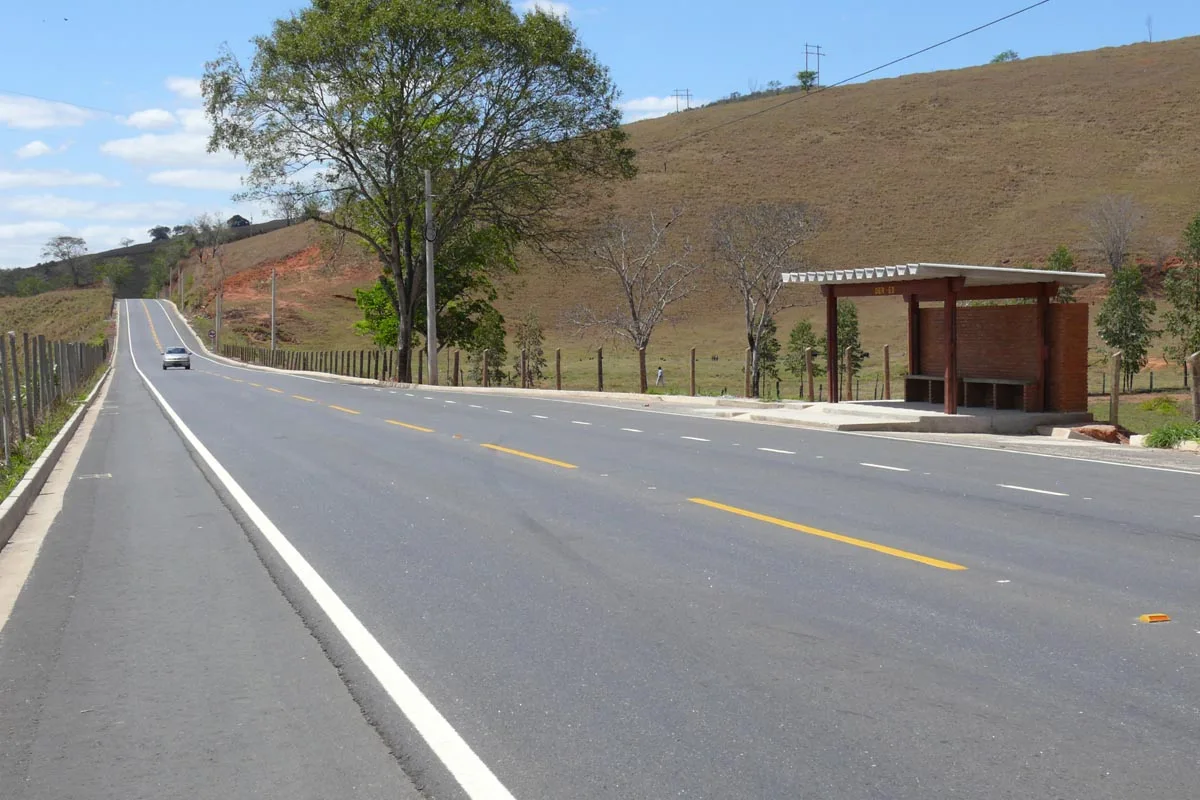 Mulher é estrangulada e corpo é jogado às margens de rodovia em Cachoeiro