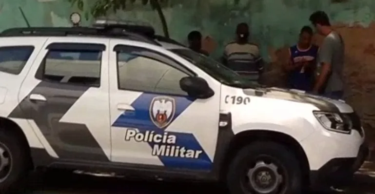 Policial Militar é baleado durante assalto, em Vila Velha