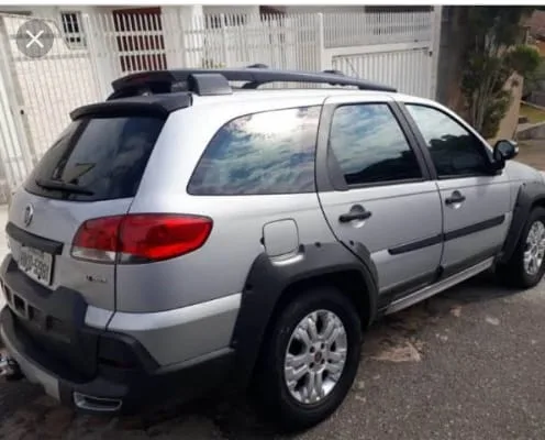 Mulher é rendida com abraço e tem carro levado enquanto deixava filhos em creche de Vila Velha