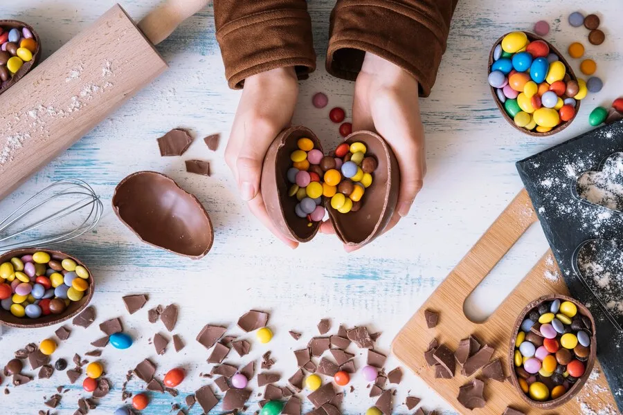 Sobrou chocolate? Saiba o que fazer com as sobras do ovo de Páscoa