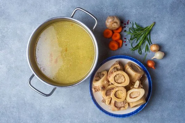 Caldo de ossos pode ser o mais novo aliado da saúde