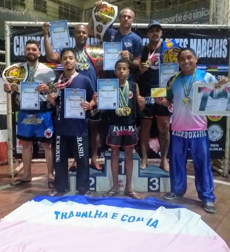 Atletas colatinenses  se sagram campeões  no Pan Americano de Artes Marciais