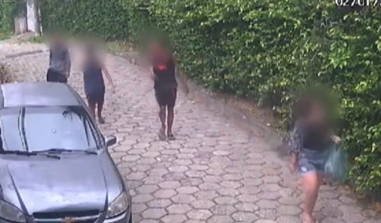 Adolescentes tentam assaltar mulher em Jardim Camburi e são apreendidos