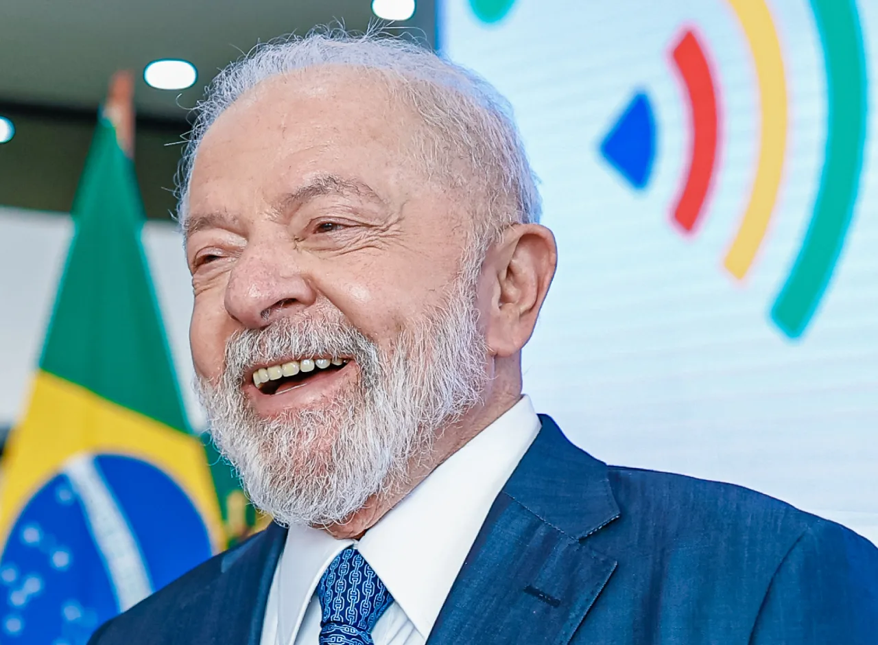 Lula faz exercícios e deve ter primeiro compromisso de trabalho