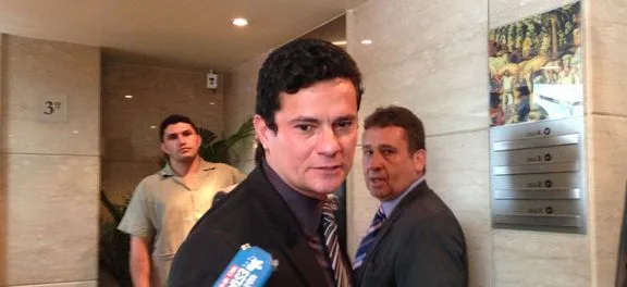 Moro pede certidão de antecedentes criminais de 22 denunciados na Lava Jato