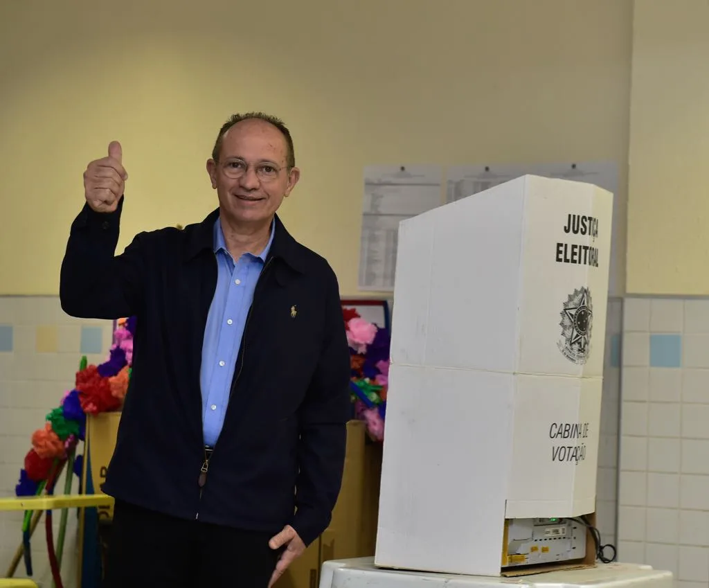 Municípios terão que se adequar à realidade do país, diz Hartung após votação