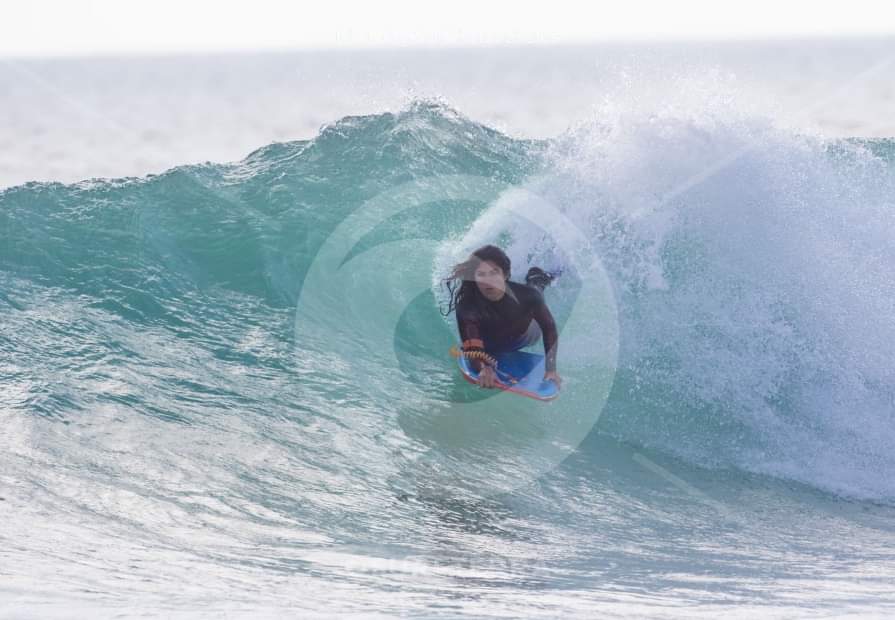 Chilena é primeira juíza mulher na história do Circuito Mundial de Bodyboarding