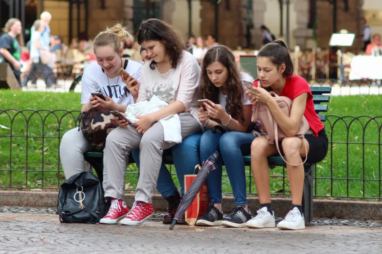 'Geração nem-nem': um a cada cinco jovens brasileiros não estuda nem trabalha, diz IBGE