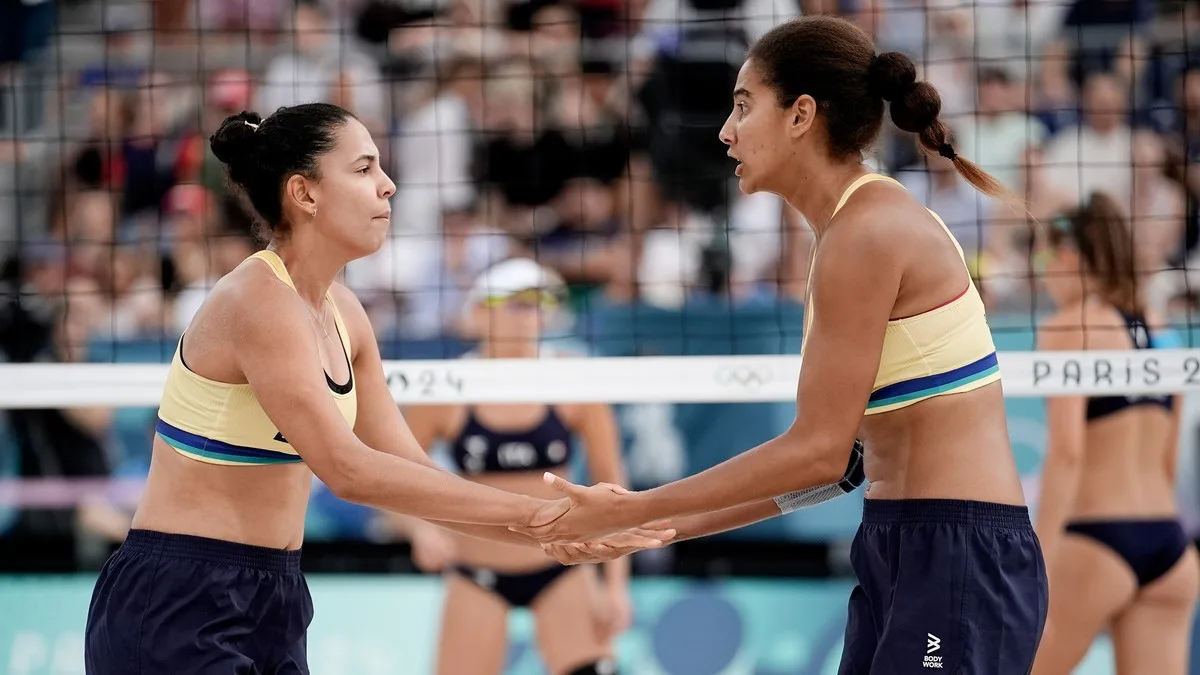 2024.08.01 – Jogos Olímpicos Paris 2024 – Vôlei de Praia feminino. A dupla brasileira Duda e Ana Patrícia em duelo contra as italianas Valentina Gottardi e Marta Menegatti. Foto: Alexandre Loureiro/COB