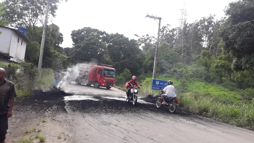 Após duas horas de interdição, vias são liberadas na Rodovia José Sette