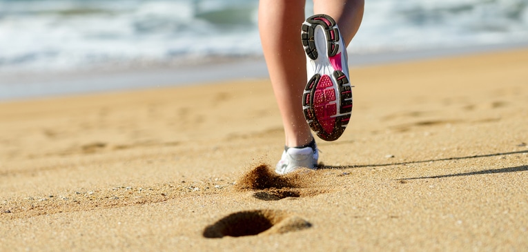 Conheça os benefícios de correr na areia