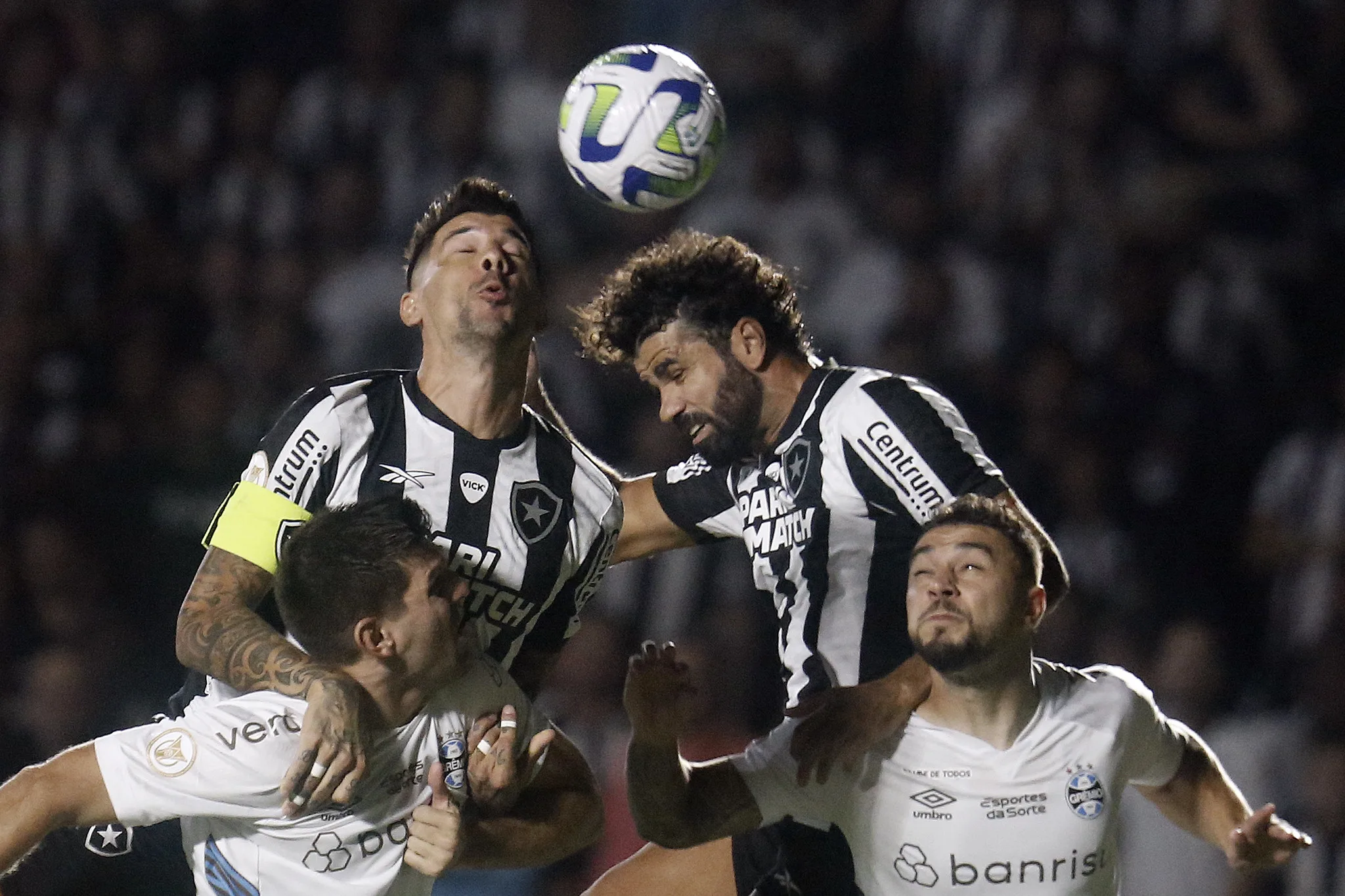 OPINIÃO | Coisas que só acontecem com o Botafogo... Será?