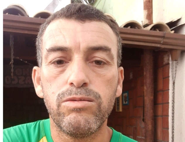 Coronavírus: professor mineiro corre maratona dentro do apartamento