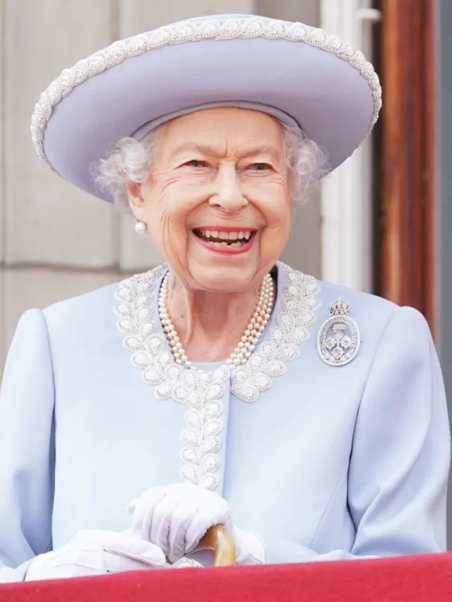 Ingresso de R$ 170 para ver túmulo da rainha Elizabeth II choca e revolta fãs