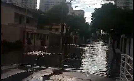 VÍDEO| Vila Velha: aulas presenciais e vacinação suspensas após chuvas