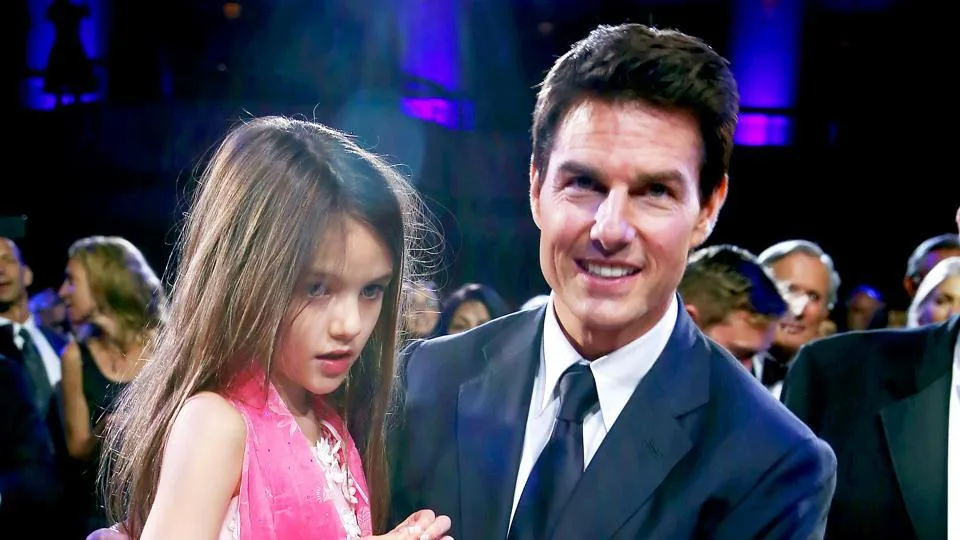 Seis anos sem ver a filha, Tom Cruise contacta Katie Holmes para poder reencontrar com Suri Cruise